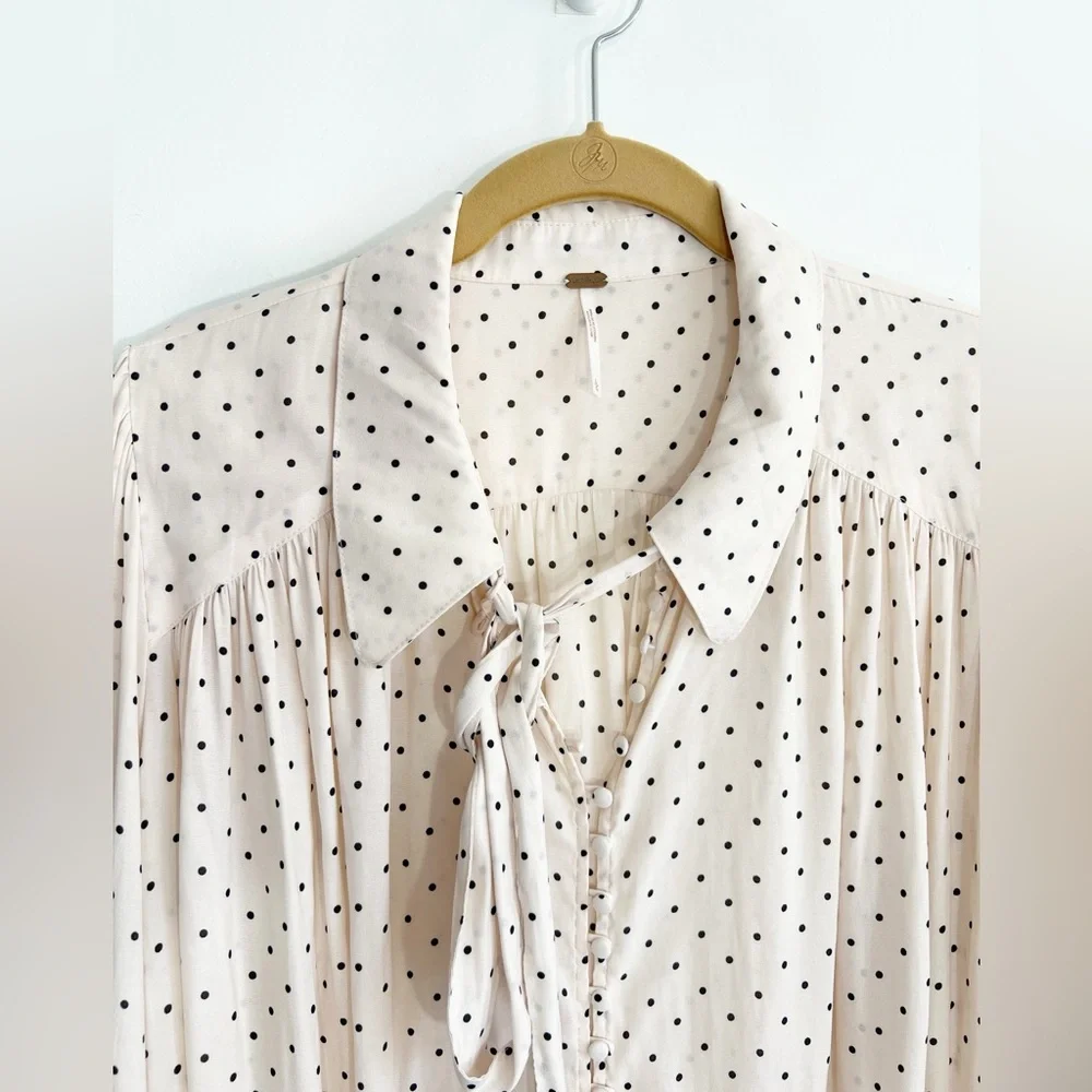 Free People Beige Pink Kennedy Button Down Polka Dot Bell Sleeve Blouse Size L - Picture 8 of 13